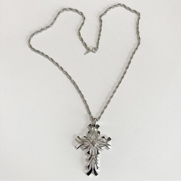 VTG Crown Trifari Stylized 3 Inch Tribal Maltese Cross Rope Chain Necklace 24" - Picture 1 of 15